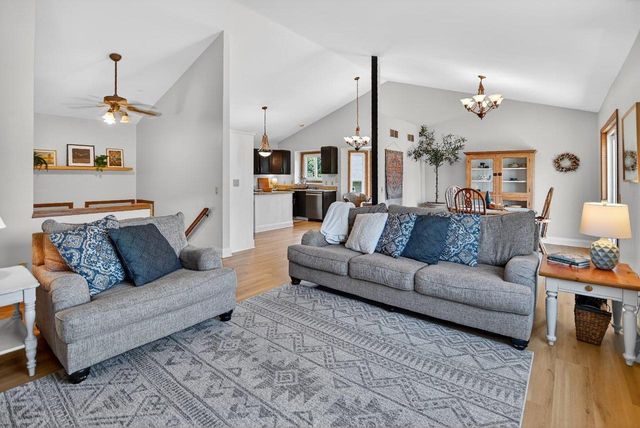 916 Katherine Drive, Sun Prairie, WI 53590