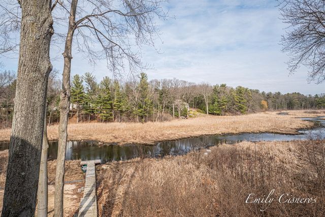 14903 Hawthorne Street, Grand Haven, MI 49417