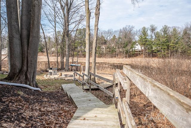 14903 Hawthorne Street, Grand Haven, MI 49417