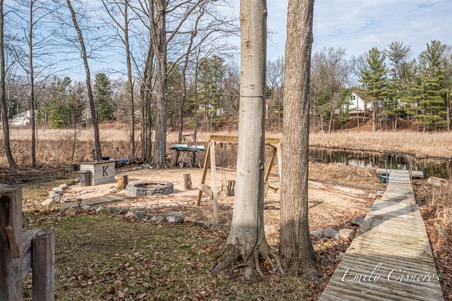 14903 Hawthorne Street, Grand Haven, MI 49417