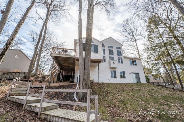 14903 Hawthorne Street, Grand Haven, MI 49417