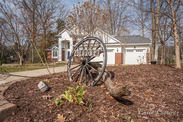 14903 Hawthorne Street, Grand Haven, MI 49417