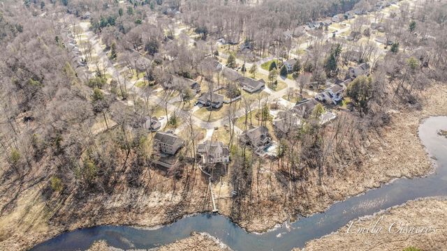 14903 Hawthorne Street, Grand Haven, MI 49417