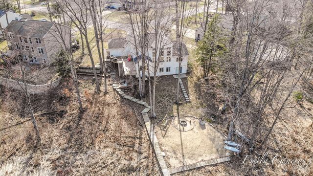 14903 Hawthorne Street, Grand Haven, MI 49417