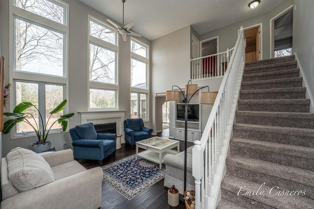 14903 Hawthorne Street, Grand Haven, MI 49417