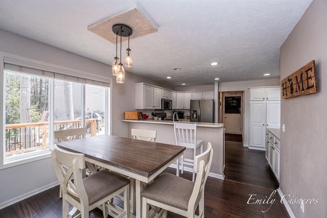 14903 Hawthorne Street, Grand Haven, MI 49417