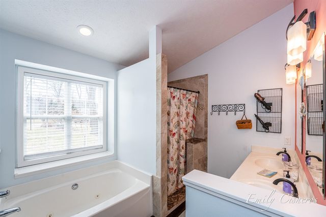 14903 Hawthorne Street, Grand Haven, MI 49417