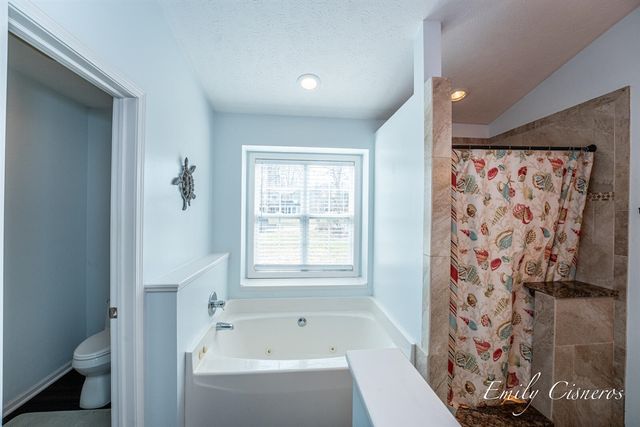 14903 Hawthorne Street, Grand Haven, MI 49417