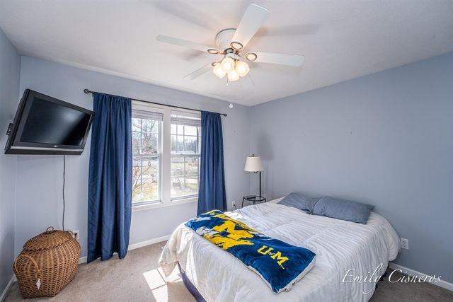 14903 Hawthorne Street, Grand Haven, MI 49417