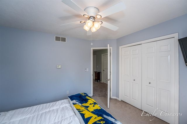 14903 Hawthorne Street, Grand Haven, MI 49417