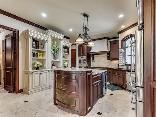 716 Legacy Drive, Edmond, OK 73025