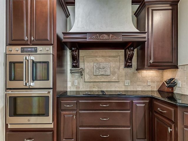 716 Legacy Drive, Edmond, OK 73025