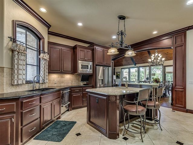 716 Legacy Drive, Edmond, OK 73025