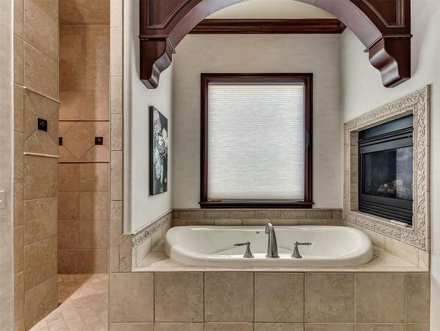 716 Legacy Drive, Edmond, OK 73025