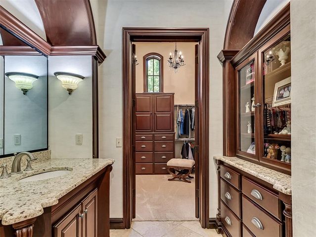 716 Legacy Drive, Edmond, OK 73025