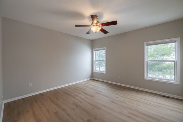 2203 4th Avenue SE, Altoona, IA 50009