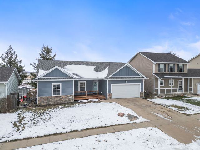 2203 4th Avenue SE, Altoona, IA 50009