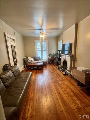 11 Elizabeth Street, Auburn, NY 13021