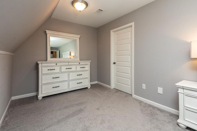 460 SAUNDERS CREEK CIR, Rossville, TN 38066