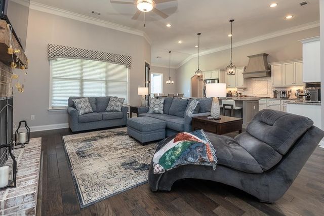 460 SAUNDERS CREEK CIR, Rossville, TN 38066