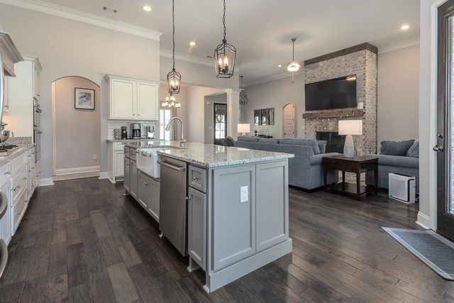 460 SAUNDERS CREEK CIR, Rossville, TN 38066