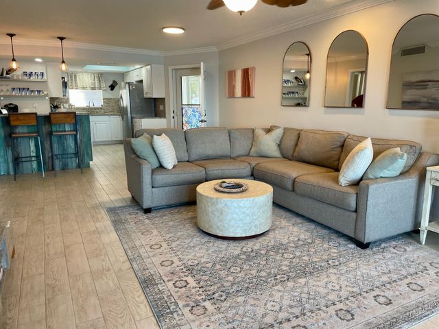 410 Wilma Circle 103, Riviera Beach, FL 33404