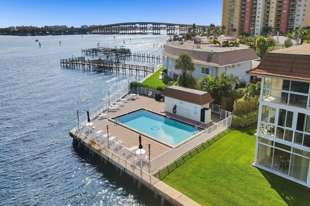 410 Wilma Circle 103, Riviera Beach, FL 33404