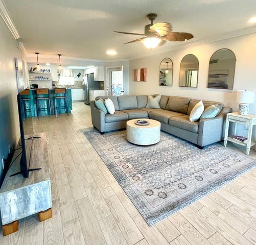 410 Wilma Circle 103, Riviera Beach, FL 33404