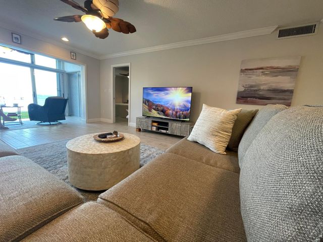 410 Wilma Circle 103, Riviera Beach, FL 33404