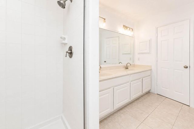 1802 Oak Lodge Drive, Pearland, TX 77581