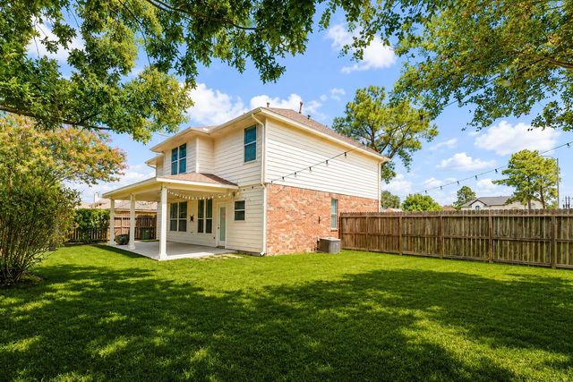 1802 Oak Lodge Drive, Pearland, TX 77581