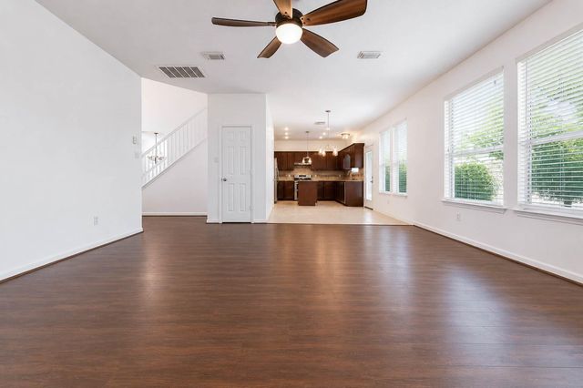 1802 Oak Lodge Drive, Pearland, TX 77581