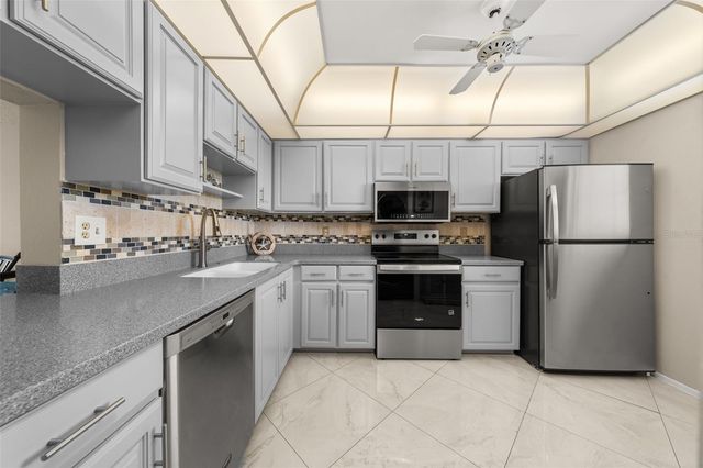 3620 IRONWOOD CIRCLE 406O, Bradenton, FL 34209