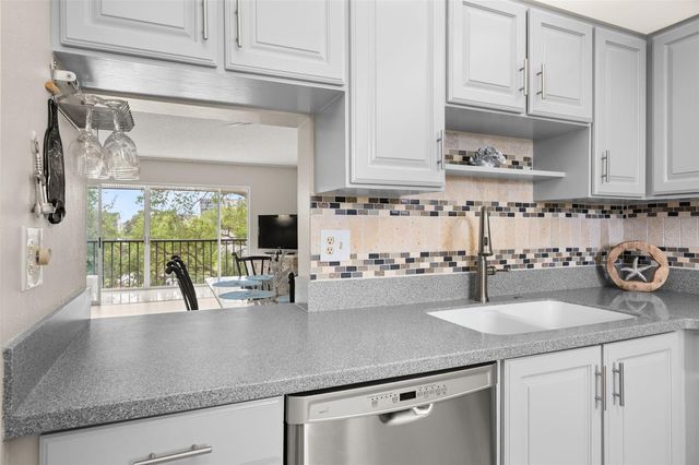 3620 IRONWOOD CIRCLE 406O, Bradenton, FL 34209