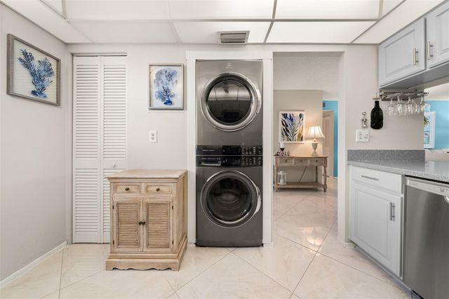 3620 IRONWOOD CIRCLE 406O, Bradenton, FL 34209