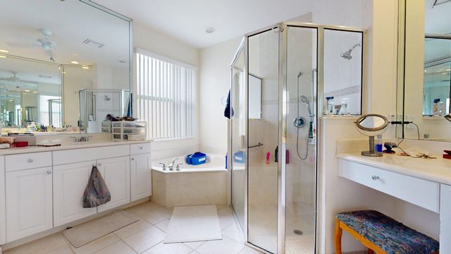 10072 Armani Drive, Boynton Beach, FL 33437