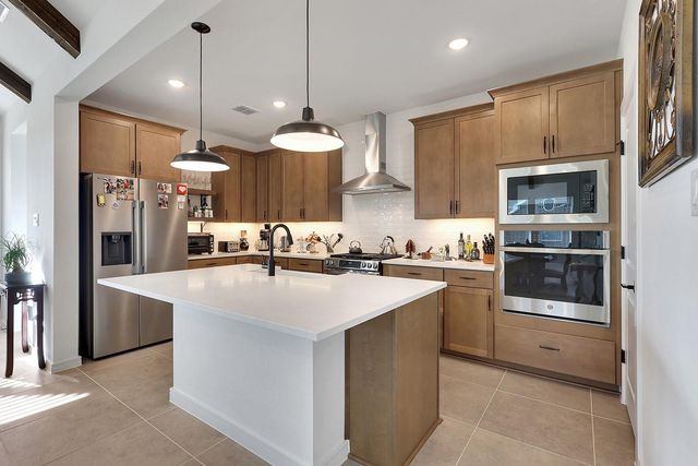 406 Cane Crossing Lake Drive, Sealy, TX 77474