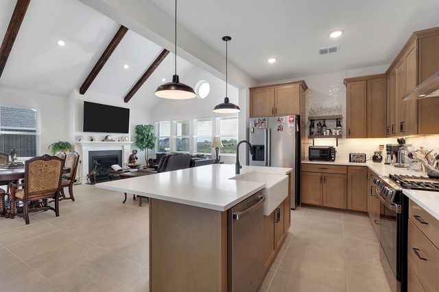 406 Cane Crossing Lake Drive, Sealy, TX 77474