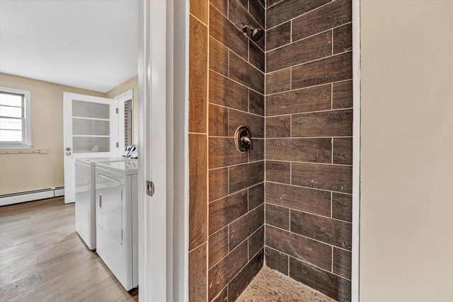 3153 Shorthorn DR, Roanoke, VA 24018