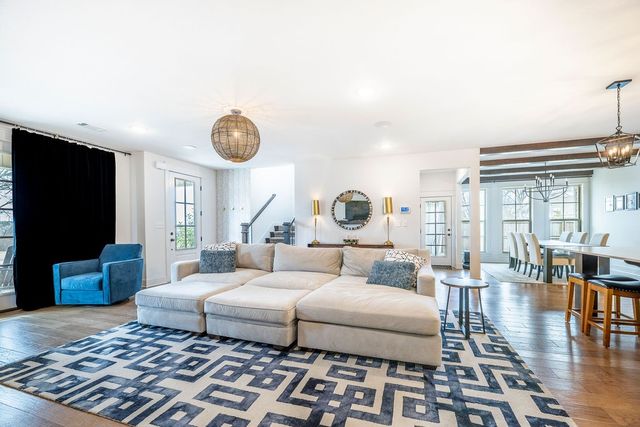 132 N Solitude Bend, Fayetteville, AR 72704