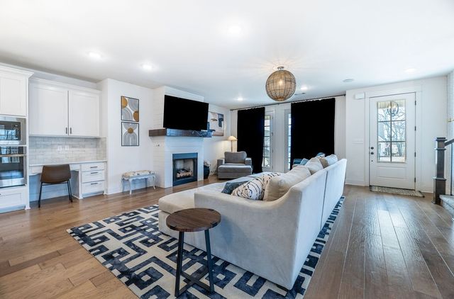 132 N Solitude Bend, Fayetteville, AR 72704