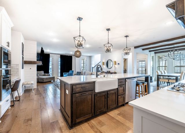 132 N Solitude Bend, Fayetteville, AR 72704