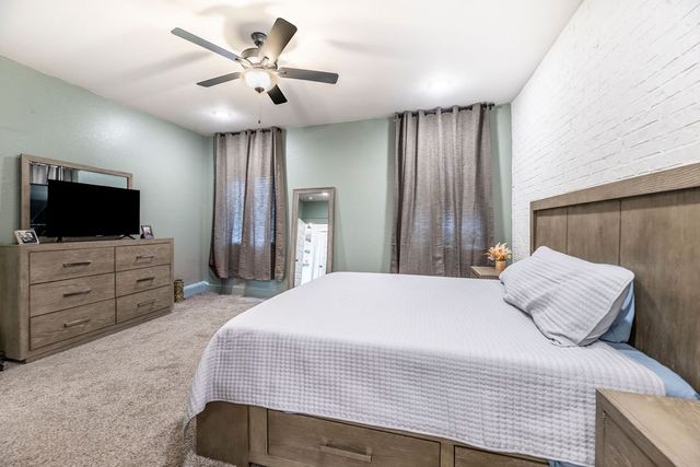 132 N Solitude Bend, Fayetteville, AR 72704