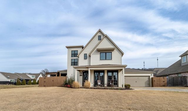 132 N Solitude Bend, Fayetteville, AR 72704