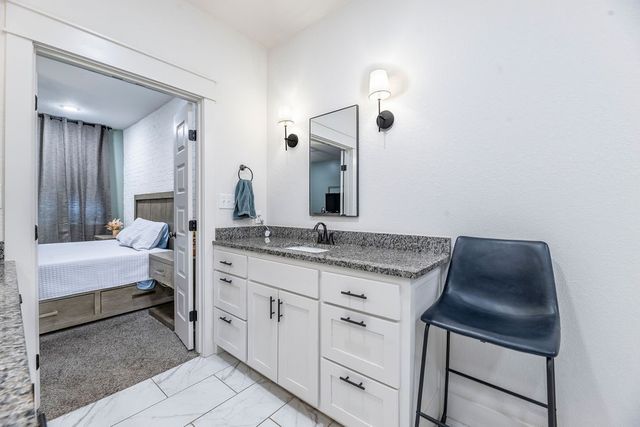 132 N Solitude Bend, Fayetteville, AR 72704