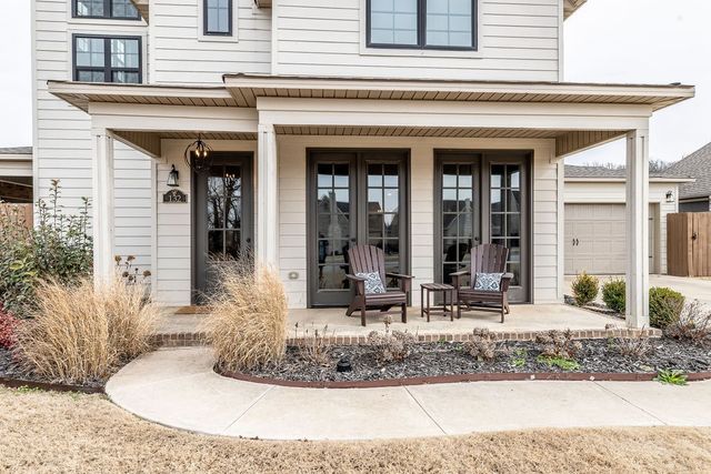 132 N Solitude Bend, Fayetteville, AR 72704