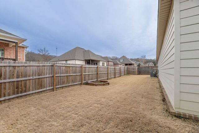 132 N Solitude Bend, Fayetteville, AR 72704