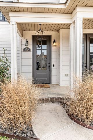 132 N Solitude Bend, Fayetteville, AR 72704