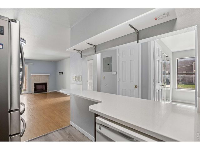 225 E 8th Ave F-6, Longmont, CO 80504