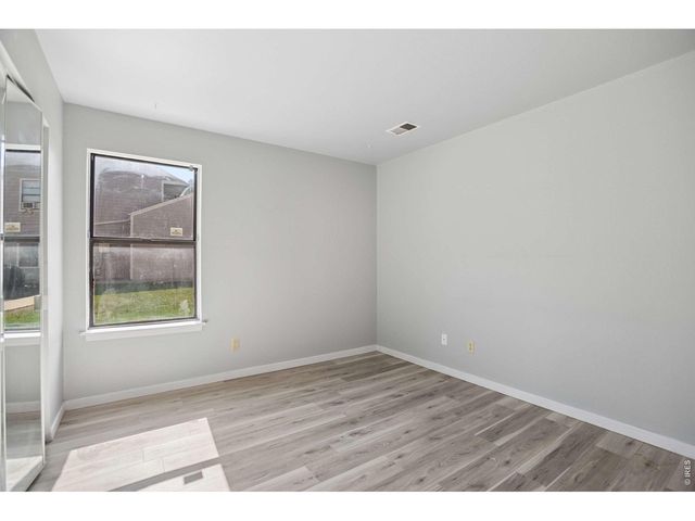 225 E 8th Ave F-6, Longmont, CO 80504